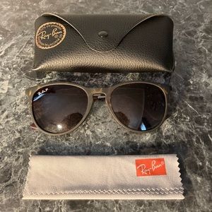 Ray-Ban Brown Polarized Sunglasses 😎☀️